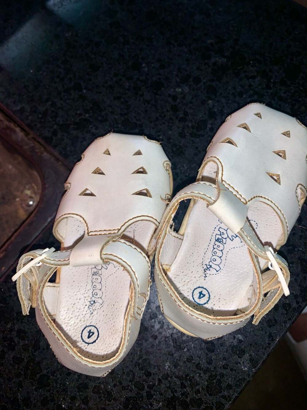 SmartFit Toddler White Closed-Toe Fisherman Sandals Size 4